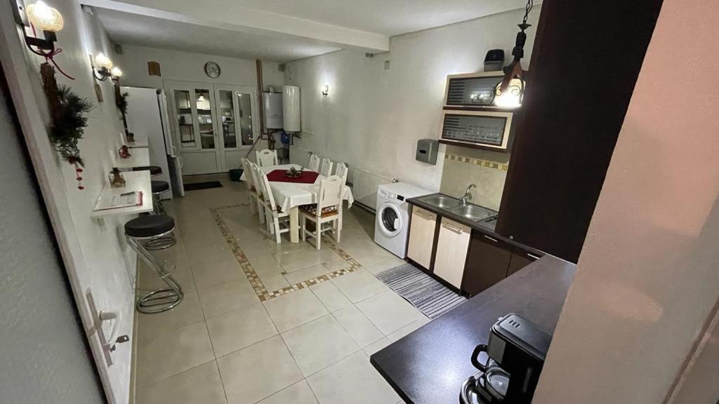 Appartamento Casa Nicoladis Zărneşti Esterno foto
