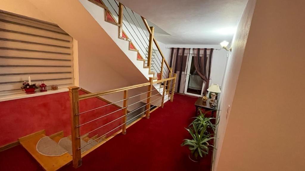 Appartamento Casa Nicoladis Zărneşti Esterno foto