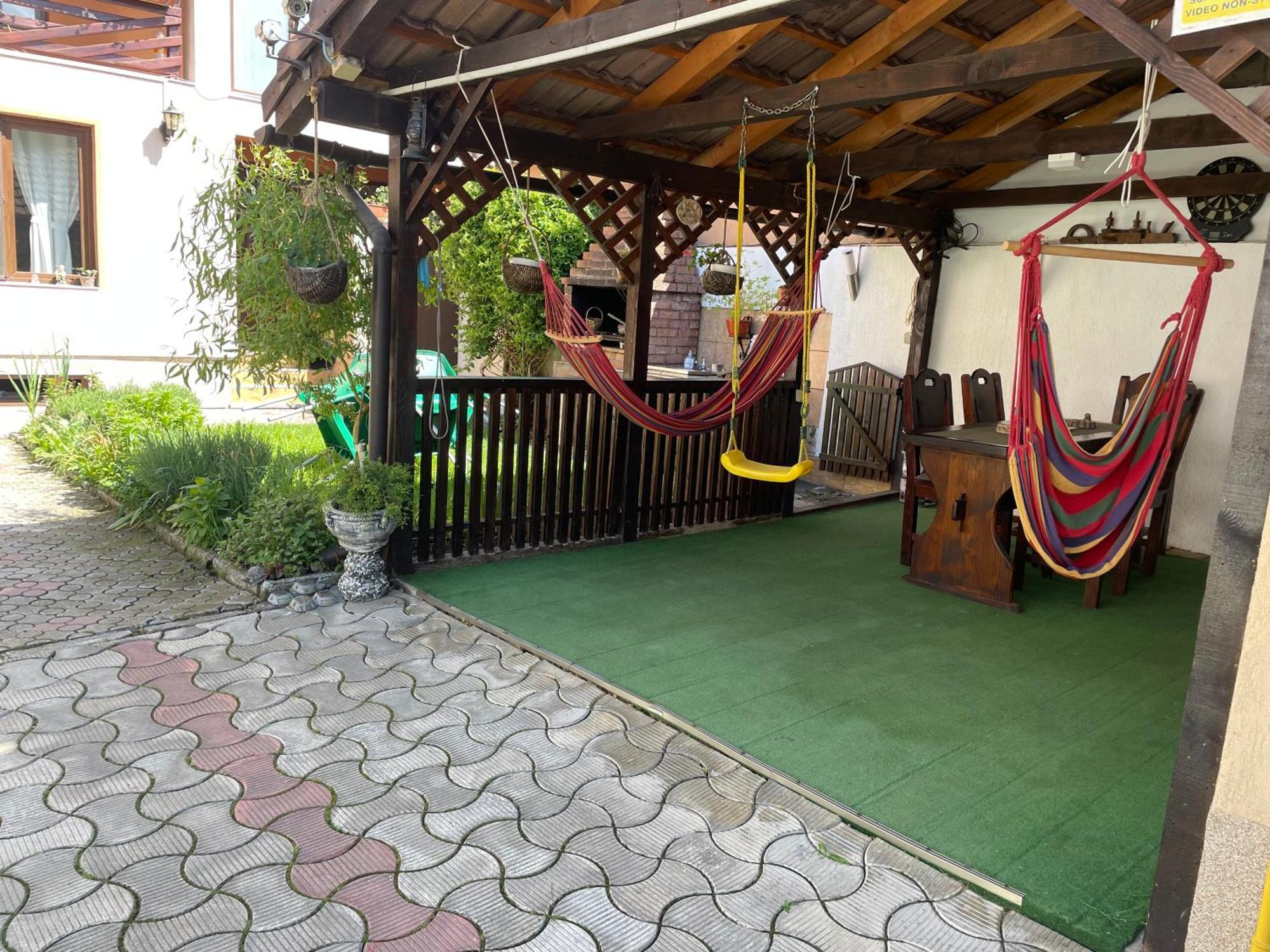 Appartamento Casa Nicoladis Zărneşti Esterno foto